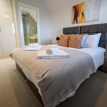 Helios Court Penthouse Serviced Apartment By Ferndale Maidenhead Esterno foto