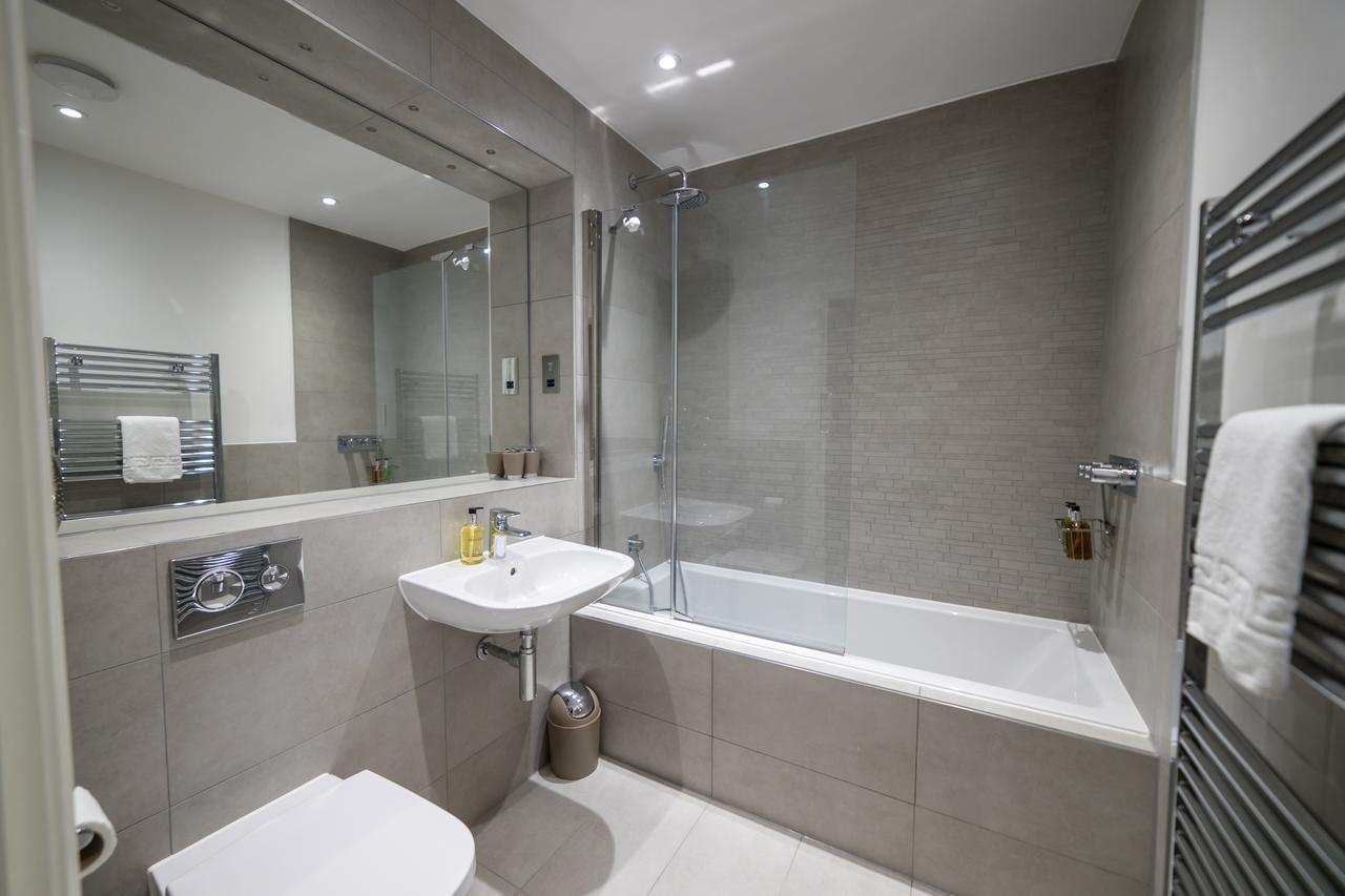 Helios Court Penthouse Serviced Apartment By Ferndale Maidenhead Esterno foto