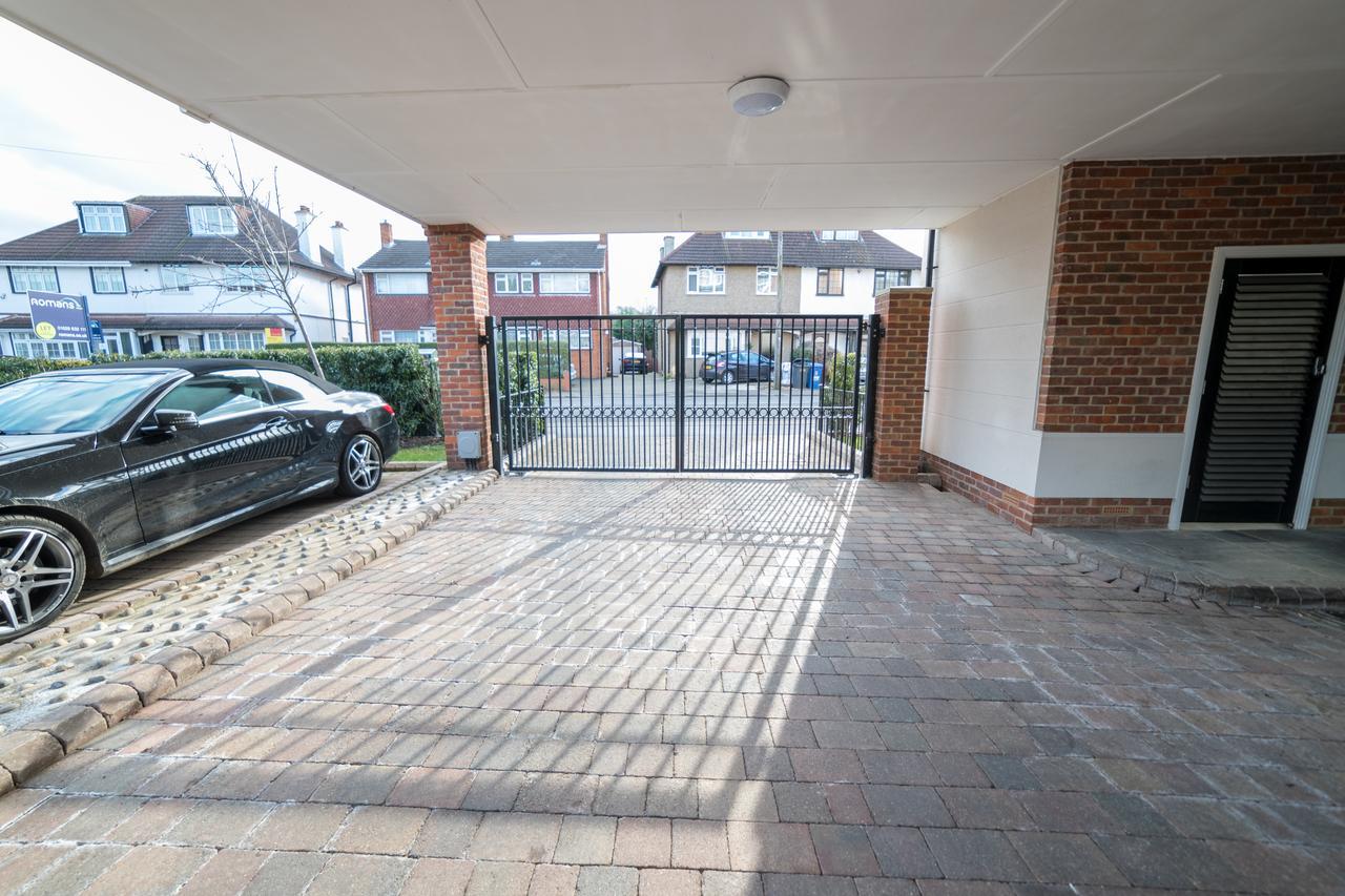 Helios Court Penthouse Serviced Apartment By Ferndale Maidenhead Esterno foto