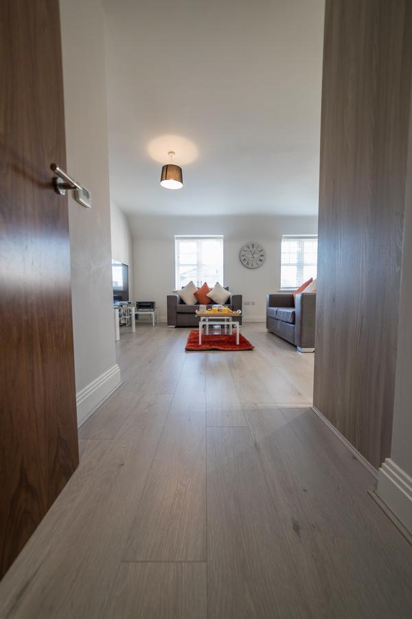 Helios Court Penthouse Serviced Apartment By Ferndale Maidenhead Esterno foto