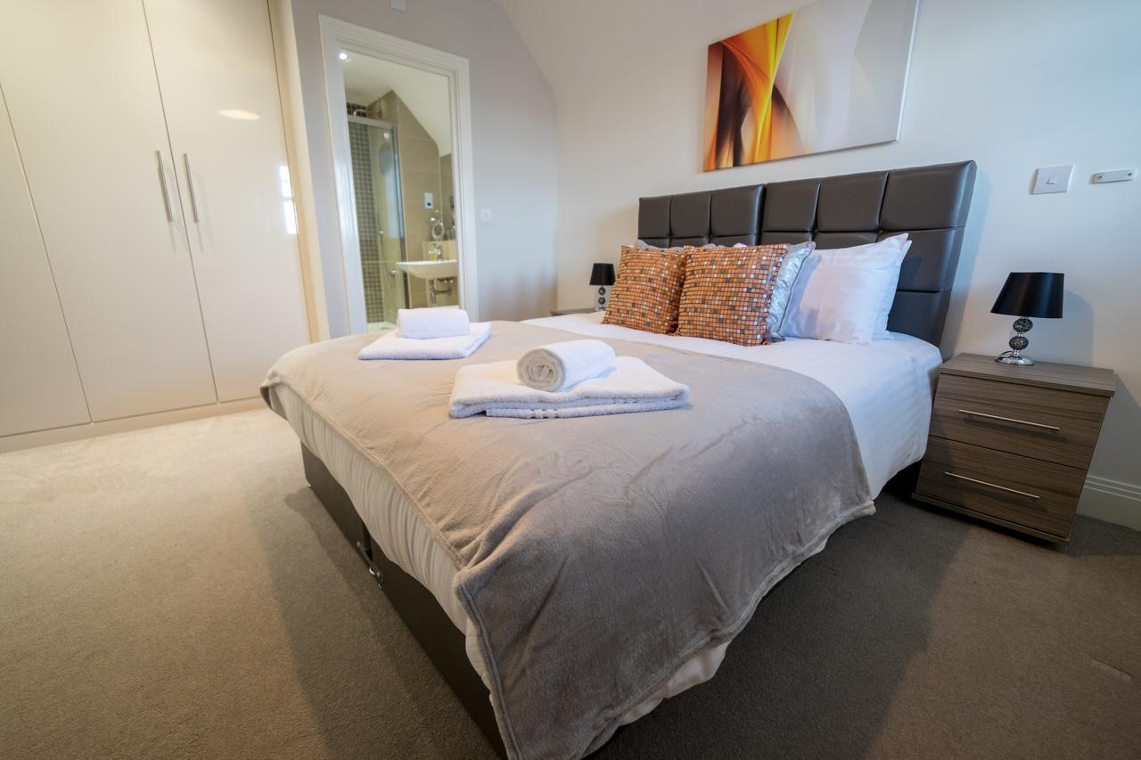 Helios Court Penthouse Serviced Apartment By Ferndale Maidenhead Esterno foto