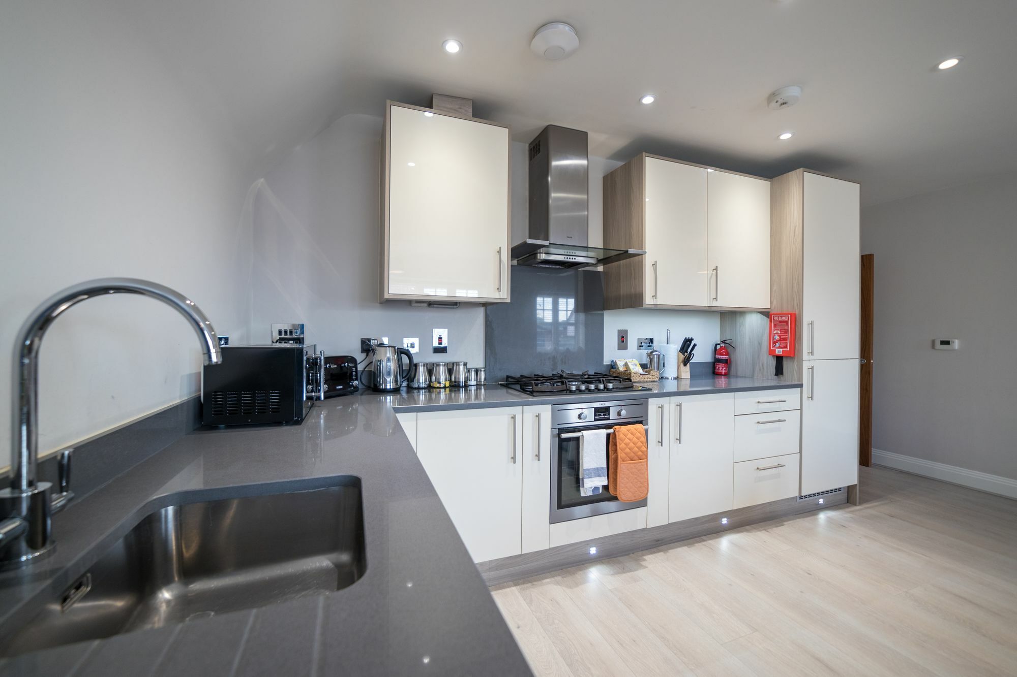 Helios Court Penthouse Serviced Apartment By Ferndale Maidenhead Esterno foto