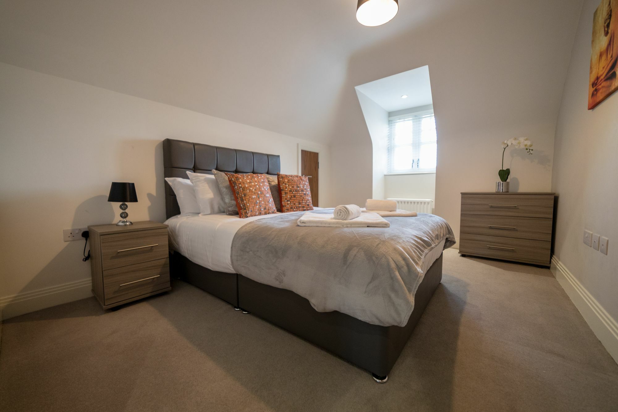 Helios Court Penthouse Serviced Apartment By Ferndale Maidenhead Esterno foto