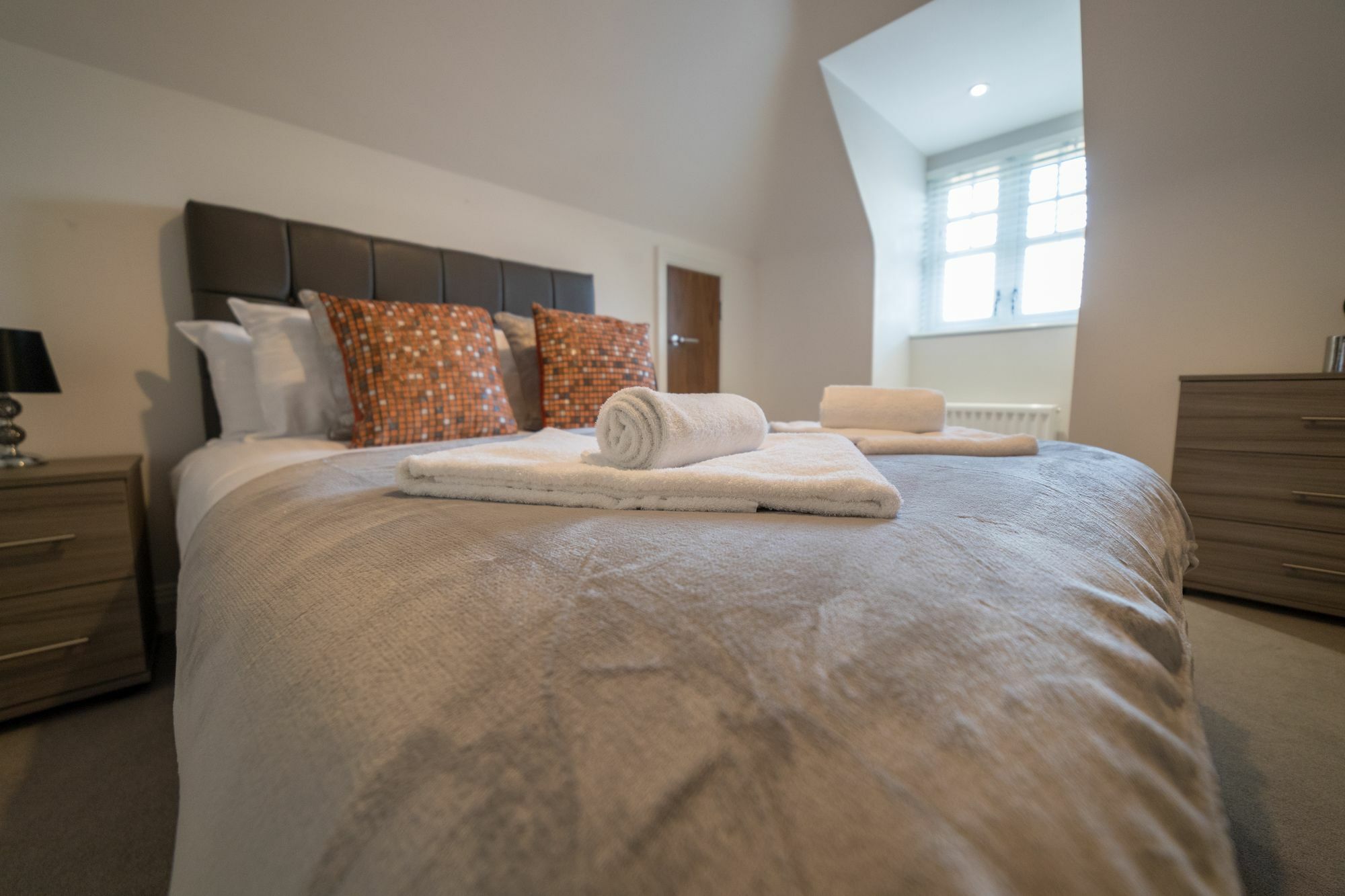 Helios Court Penthouse Serviced Apartment By Ferndale Maidenhead Esterno foto