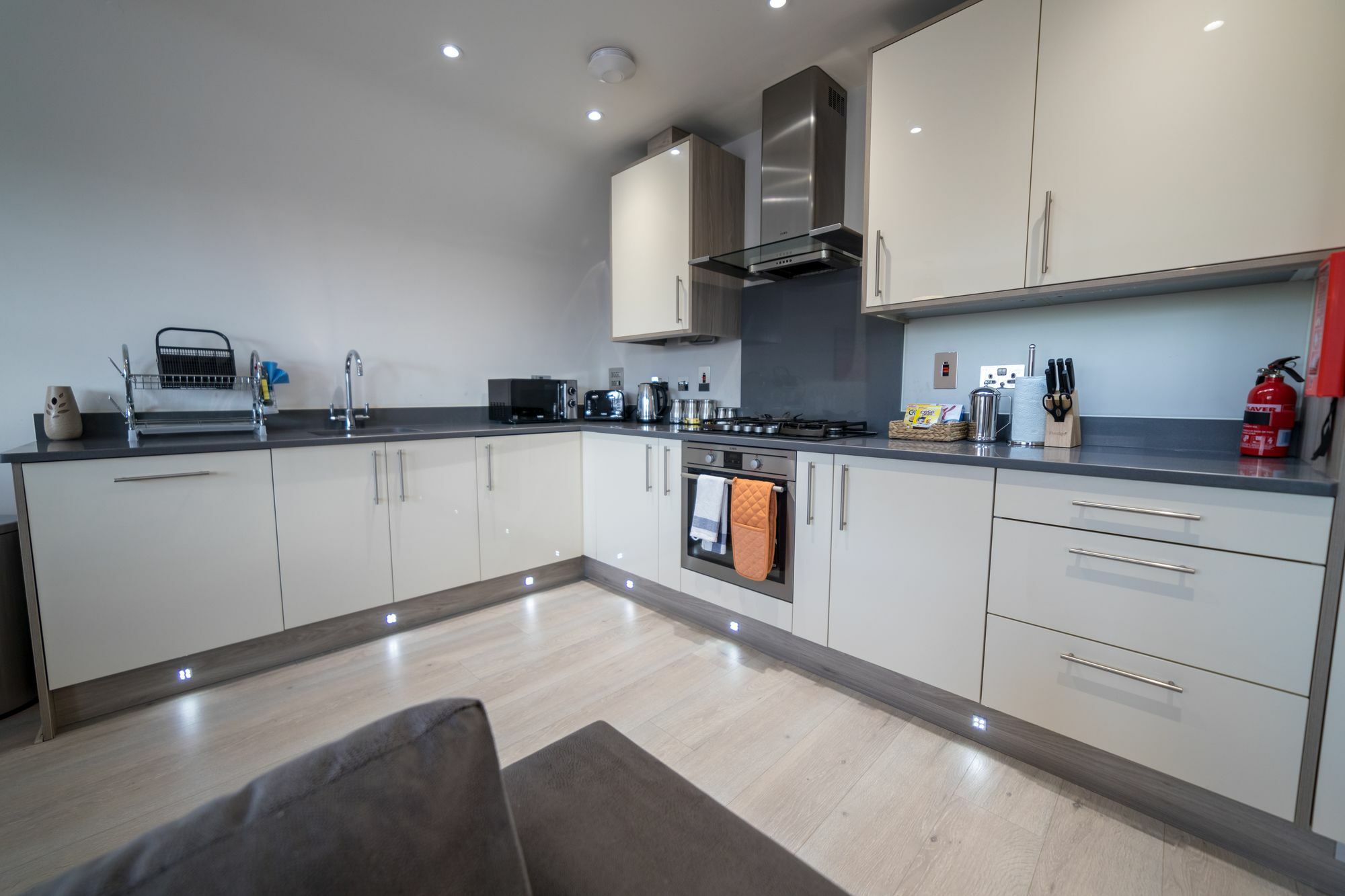 Helios Court Penthouse Serviced Apartment By Ferndale Maidenhead Esterno foto